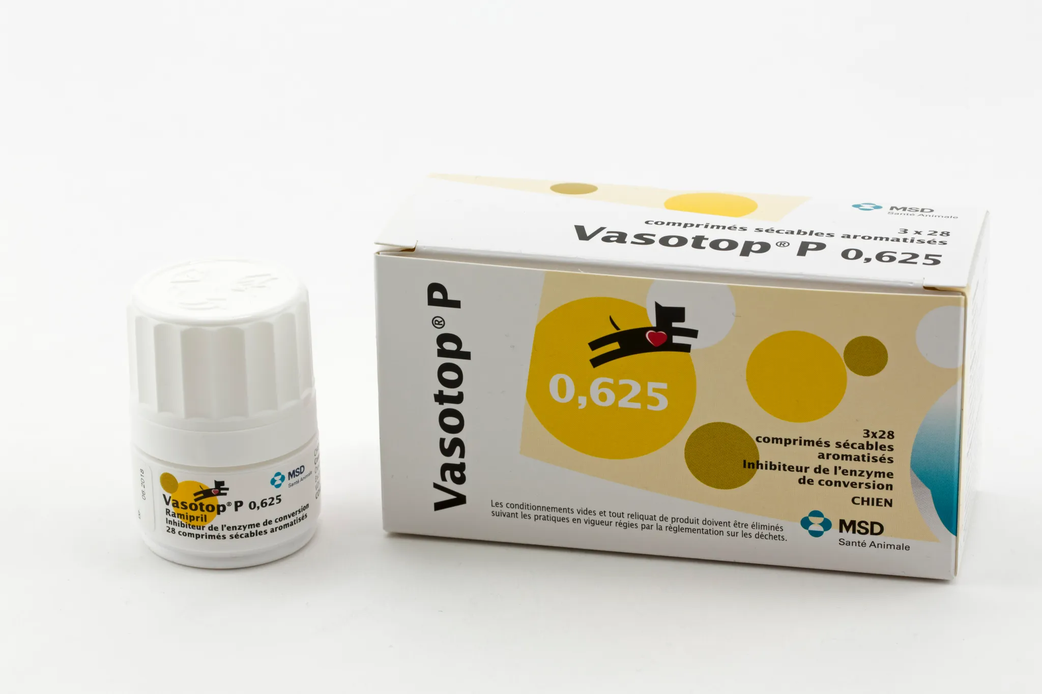 Boîte et flacon de Vasotop P 0,625 mg (ramipril), comprimés sécables aromatisés pour chiens (3 x 28 comprimés), par MSD Santé Animale.