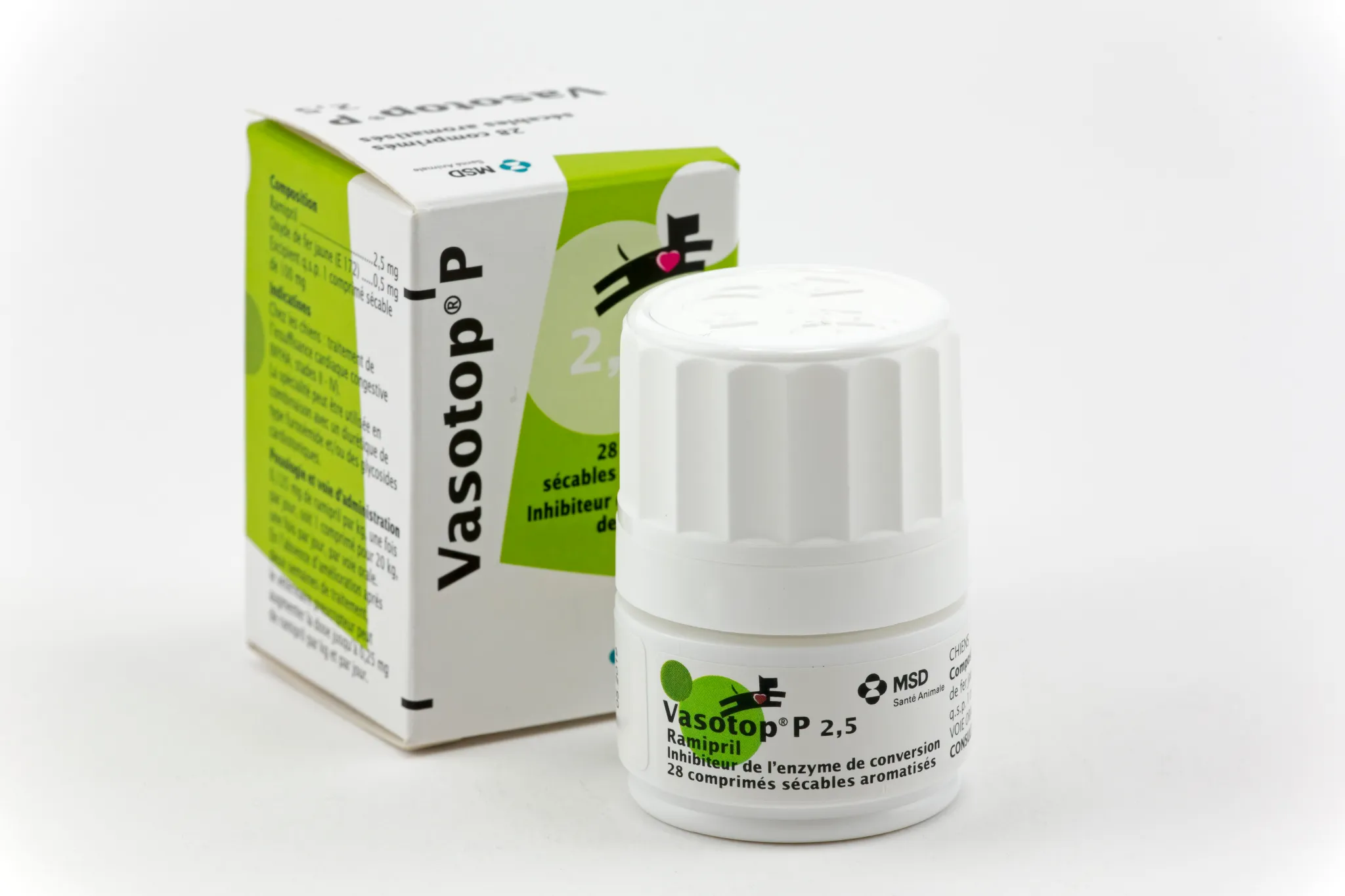 Boîte et flacon de Vasotop P 2,5 mg (ramipril), 28 comprimés sécables aromatisés pour chiens, par MSD Santé Animale.