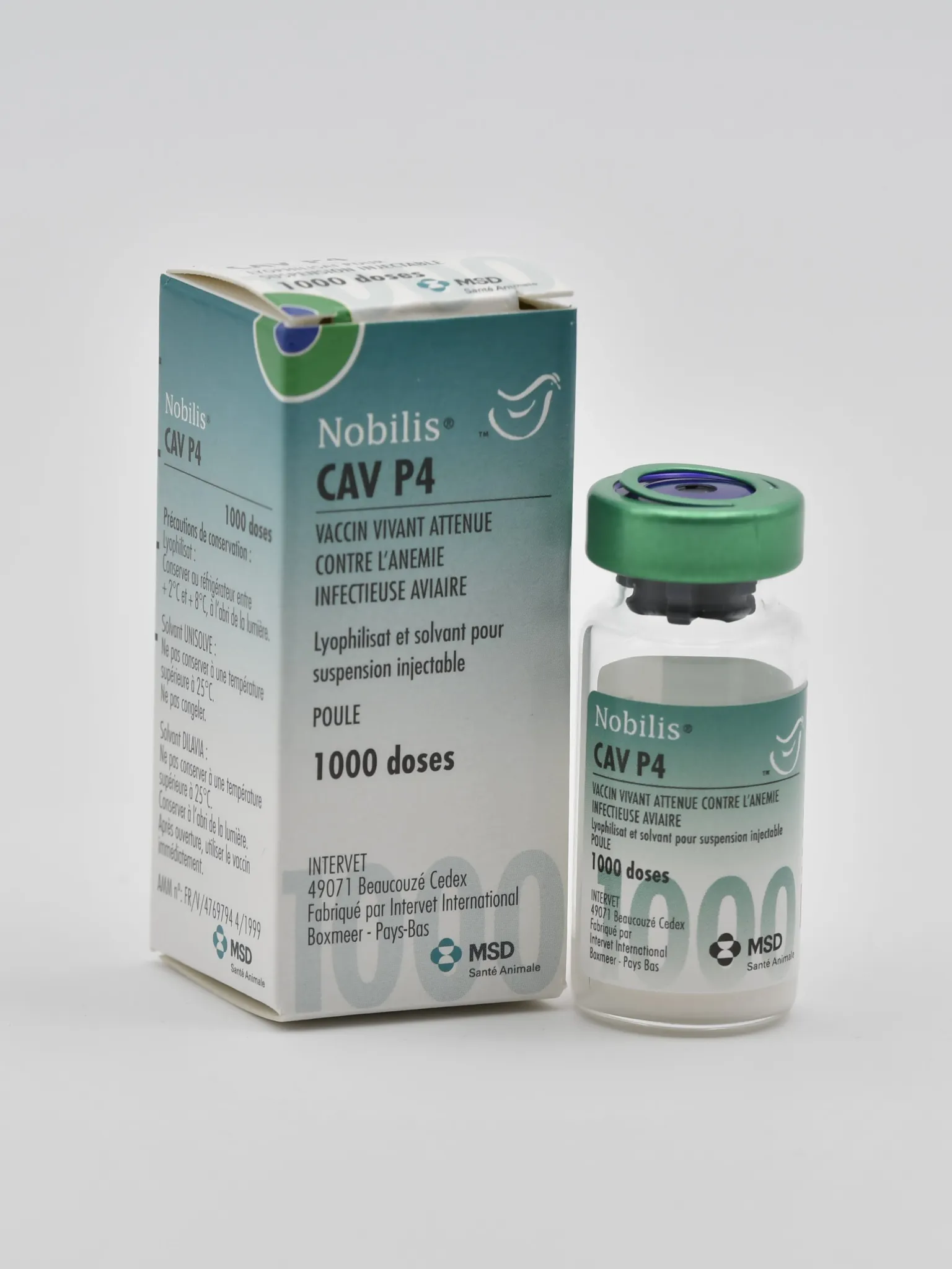 Flacon et boîte de Nobilis CAV P4, vaccin vivant atténué contre l'anémie infectieuse aviaire (1000 doses) pour poules MSD Santé Animale.
