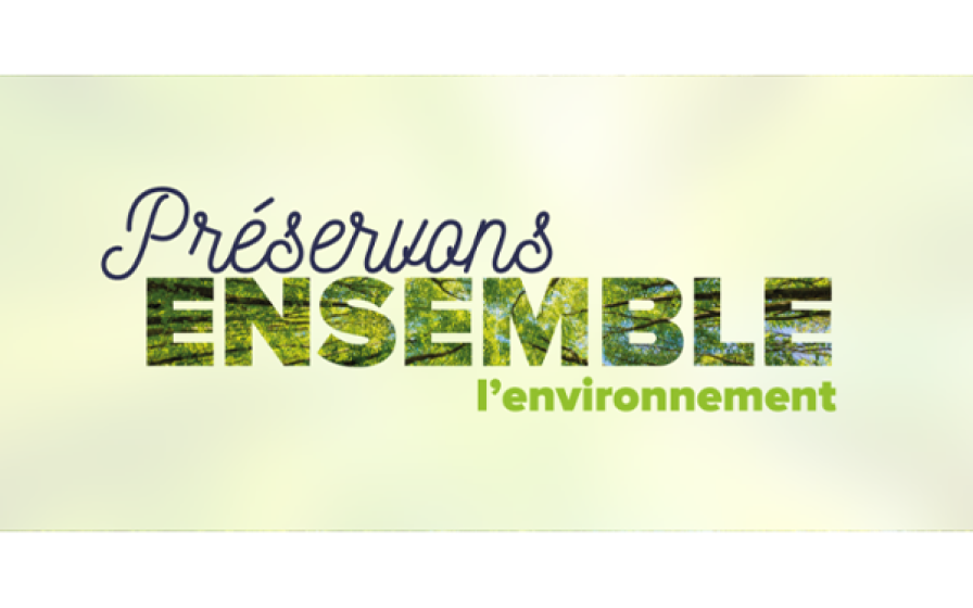 Engagement Environnemental – MSD Santé Animale Slogan "Préservons ENSEMBLE l'environnement" avec un effet de remplissage de forêt verdoyante dans les lettres.